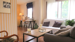 Appartement très confortable de 60 m2 donnant sur une grande cour calme. 2 couch Paris, France Appartement 60m2 quartier Oberkampf Entire rental unit vacation rental 7342858