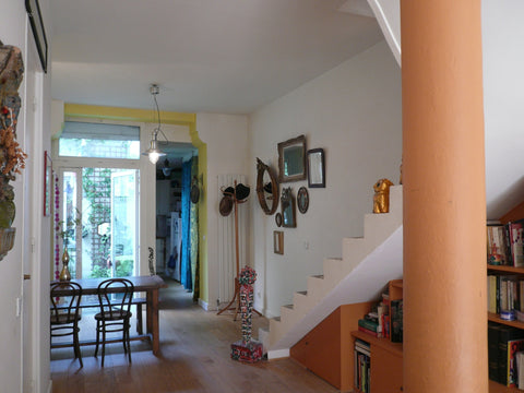 A duplex flat decorated with love while traveling. Parisian old building. Two ni Sauve, France Courtyards 15mins from Eiffel tower Entire rental unit vacation rental 6246358