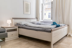 This lovely 1BR apartment is for 3 people and is extremely close to Reumannplatz  lovely 1BR Apt. Reumannpl. perfect for Longstays Entire rental unit vacation rental 696991898428786407