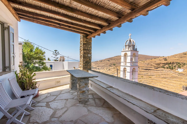 Gladiolus House - Tinos, graciously spreading on a peaceful slope offering a spe London, United Kingdom Gladiolus House - Tinos Entire home vacation rental 43895159