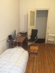 Situé au coeur du 1er arrondissement, sur la presqu'ile, à 3min de la place des  Mareil-Marly, France Chambre privée Private room in rental unit vacation rental 8693795