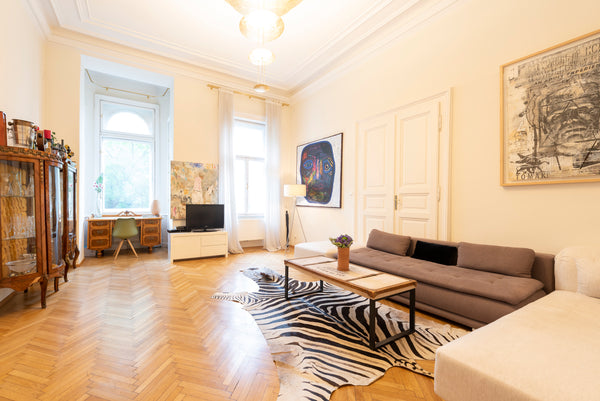 Spacious 3 bedrom design apartment in the city centre.<br /><br />Located direct  Museumsquartier 3 bedroom design apartment Entire rental unit vacation rental 44192715