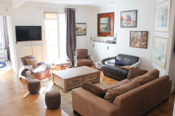Charming and cozy 2 bedrooms apartment in the heart of the 17th district of Pari Paris, France ★Cosy apartment- Ternes Entire rental unit vacation rental 9316359