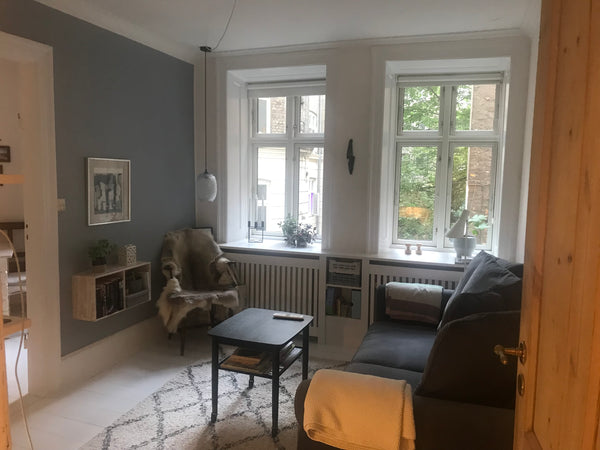 Nyd det simple liv i denne fredelige og centralt beliggende bolig.<br />Placeret  Ingen støjgener, nær søerne og parker i indre by Entire condo vacation rental 50986558