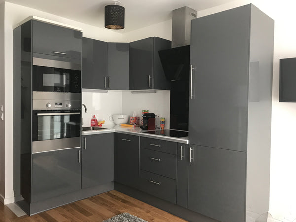 My studio (22 sqm) is in a new well soundproof residence built in 2017 near Répu Geneva, Switzerland Design & very quiet studio upper Marais/fast WiFi Entire condo vacation rental 20111523