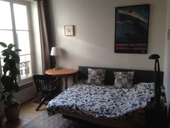 Mon logement est un studio situé au 3em étage d'un immeuble ancien dans une char Paris, France Joli studio près de la Tour Eiffel et du Trocadéro Entire rental unit vacation rental 15937746