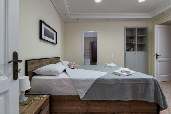 Modern apartment in Kolonaki. Easy access to Kolonaki square, Syntagma and metro Chalandri, Greece Chic & Classy apartment #AsklipiouApartments Entire rental unit vacation rental 26935776