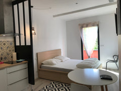 Très beau studio neuf et tout confort, situé dans une rue calme à proximité des  Talence, France Studio neuf et charmant 15 min Bordeaux Centre Entire rental unit vacation rental 21223732