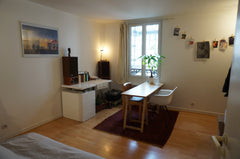 Studio situé à côté de Belleville et du Canal Saint Martin, calme et pratique. 2 Paris, France Peaceful studio near the Canal St Martin Entire rental unit vacation rental 17887289