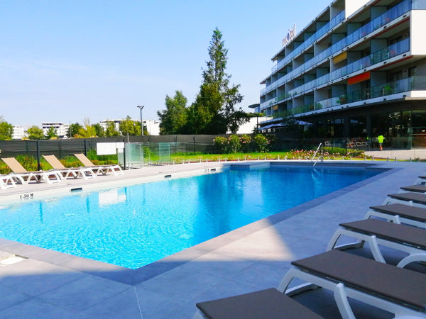 We can't wait to host you in Bruges, Gironde, where you can enjoy all the region Bordeaux, France Studio Abordable au Calme | Wi-Fi Gratuit Entire serviced apartment vacation rental 53645699