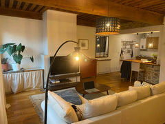 Si vous cherchez un appartement calme, spacieux, et très bien situé, vous avez f  Superbe appartement calme,  centre ville de Lyon Entire rental unit vacation rental 697006796196807367