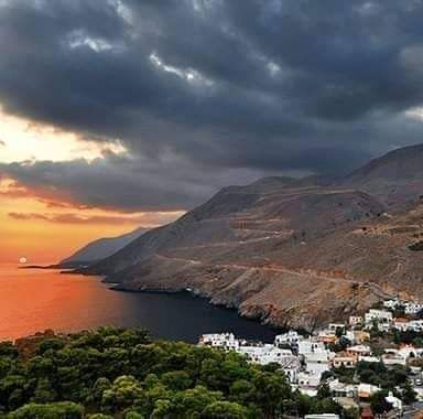 Απολαύστε μια εμπειρία γεμάτη στιλ σε αυτόν τον χώρο που βρίσκεται κεντρικά.<br  Hora Sfakion, Greece Braos_villa_sfakia Entire home vacation rental 51574821