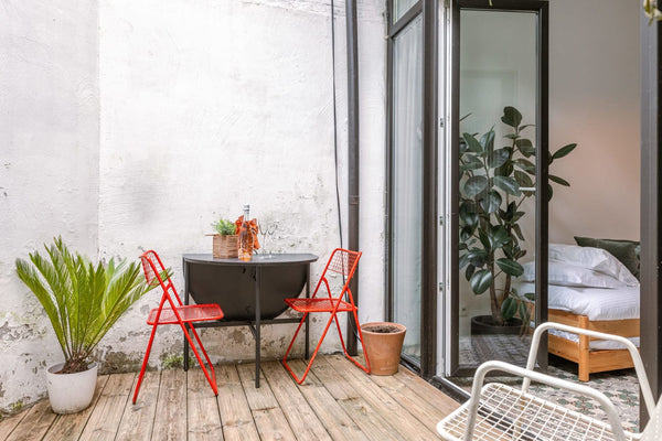 Welcome to this spacious design apartment with lovely inner patio. Located in pe Bruges, Belgium Design apartment with patio near the city center Entire rental unit vacation rental 651304816177585951