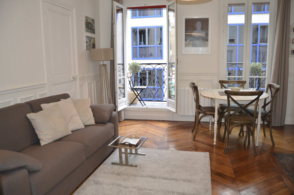Apartment of 646 sq. ft. at the foot of Montmartre (10 minute walk to Sacré Cœur Paris, France Apartment of 646 sq. ft. at the foot of Montmartre Entire condo vacation rental 2894529