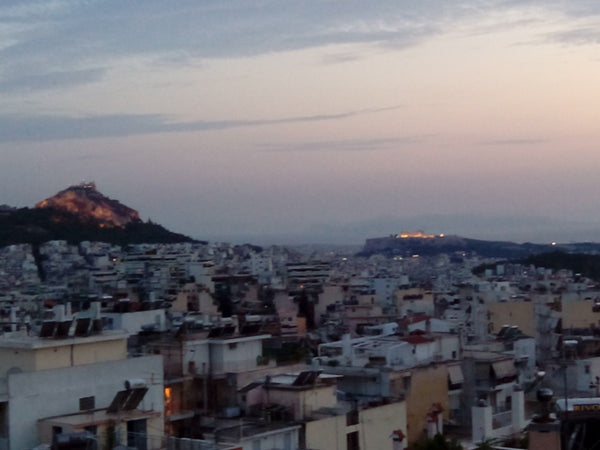 The house is sunny and spacious, enough to accomodate 4 people with ease, even 6 Athens, Attica, Greece Sunny,spacious,panoramic view,6p Entire rental unit vacation rental 8434336