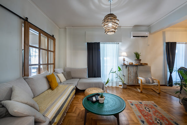 A very stylish two-bedroom apartment in a very central location close to the hea Greece ⭐Stylish flat close to the Acropolis⭐ Entire rental unit vacation rental 44244152