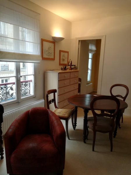 Charmant appartement de deux pièces avec tout le confort pour accueillir 2 perso  Charming Durantin  plein cœur de Montmartre.45 m2 Entire rental unit vacation rental 23593316