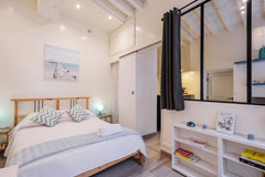 This fully equipped 30m2 apartment is located in a secure building of Old Lyon,   LOVELY APT IN THE HEART OF OLD LYON Entire rental unit vacation rental 12167265