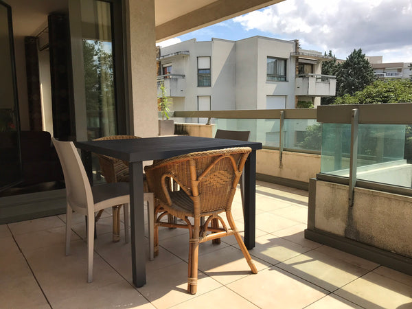 Cet appartement, entièrement dédié à la location, est idéal pour tout séjour tou Sainte-Consorce, France T4 Proche Fourvière/Perrache/Vaise 3 ch. & balcons Entire condo vacation rental 37836845