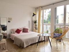 Charmant appartement en haut des buttes Chaumont, plein de soleil et de plantes. Paris, France Charmant appartement plein de soleil Entire rental unit vacation rental 19082418