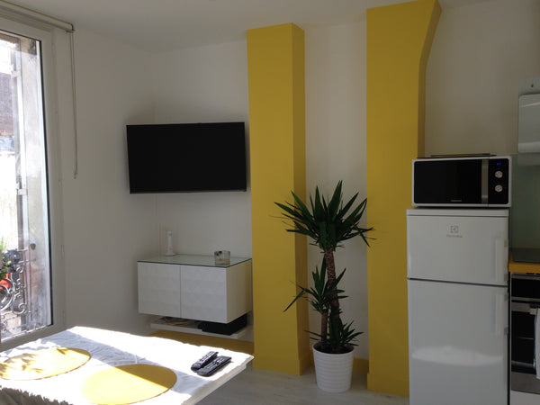 Welcome to Paris!<br />This lovely and design flat, recently fully renovated, lo Paris, France Modern apartment 2P PARIS BASTILLE Entire rental unit vacation rental 7069284