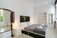 Luxury apartment rentals in the heart of Athens with hotel amenities, in a quiet Athens, Greece LemonTree 🍋 Design Apt. W/ balcony|Laundry|Garden🌳 Room in aparthotel vacation rental 40500386