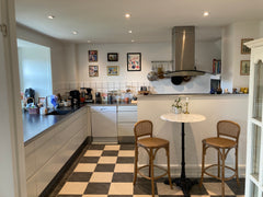 Beautiful and bright flat close to the city center of Copenhagen. Located betwee Copenhagen, Denmark Bright spacious and charming flat close to city c. Entire rental unit vacation rental 656420663747610928