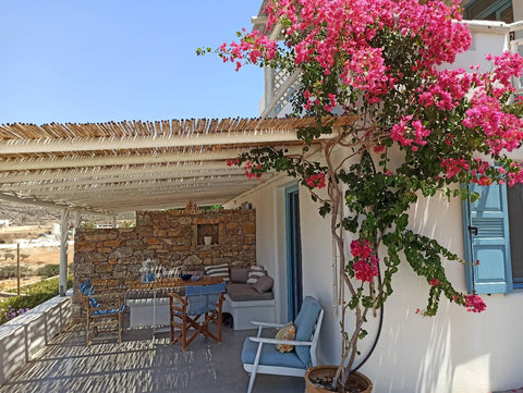 The  elegant spacious studio with built-in double bed, a fully equipped kitchen  Greece "Kykladonisia 6" studio with sea view Cycladic home vacation rental 602726553082397989