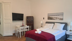 Das geräumige 45 m² Apartment ist eine großartige Option für reisende Freunde, L  Lovely 1BR Apt. near AKH Hospital Entire rental unit vacation rental 659973092640391074