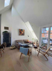 Nyd en stilfuld oplevelse i denne lækre og lyse lejlighed med højt til loftet på  Penthouse på Østerbro Entire condo vacation rental 51996815