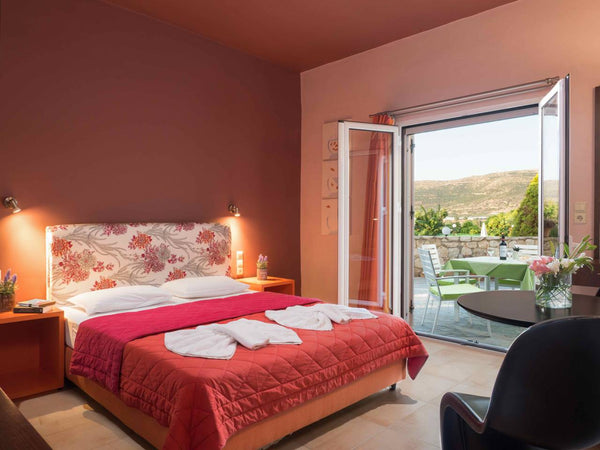 The traditional Petritos Hotel is located in Falasarna, 1.5 km from the famous b  Petritos Hotel - Studio Double Room 9 | Next To Falasarna Beach Entire rental unit vacation rental 24145326