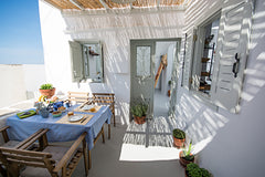 So close and yet you feel so far away..<br />The house lies on the very top of t Belgium The House On The Rock Cycladic home vacation rental 17337332