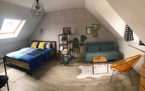 Deze gezellige zolder-studio is op 3,5 km van het historische centrum van Gent g Ghent, Belgium Maison Mahy - Gentse zolderkamer/studio Private room in home vacation rental 9871840
