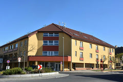 Satalice jsou velmi klidná část Prahy. Od bytu je vše kousek vlaková zastávka, a Trutnov, Czechia Ubytovaní - garsonka Entire rental unit vacation rental 34951861