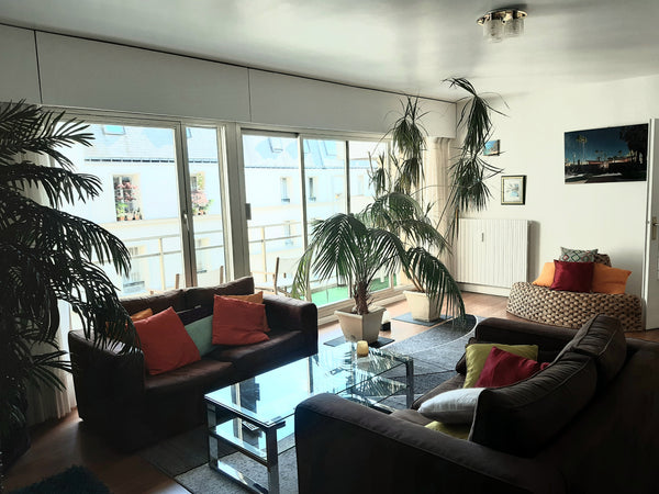 Situé juste à côté de la Place des Vosges, vous apprécierez mon logement pour sa Cannes, France Place des Vosges bel appartement + box voiture Entire rental unit vacation rental 17696014