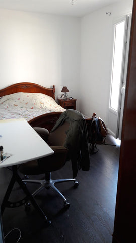 Bonjour,<br /><br />L'appartement est situé juste à coté de barrière de Toulouse Azay-sur-Cher, France Chambre privée 13m2 proche du centre ville Private room in rental unit vacation rental 18986776