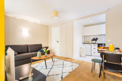 Situé dans la section nord ultra-moderne du Marais, autour de la place de la Rép Paris, France Residence Arts et Métiers - Grand Deluxe Entire rental unit vacation rental 29227659