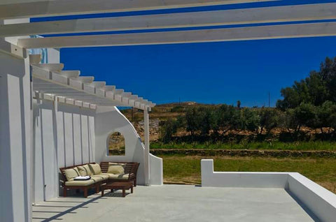 "Topos Tinos is the brand new suggestion in Tinos.<br /><br />Two amazing Cyclad  Topos Tinos 2 Cycladic home vacation rental 36233604