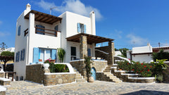 Our maisonette is located in Anw Mera of Mykonos, almost at the center of the is Míkonos, Greece Mykonos_Maisonette_Vrakas Cycladic home vacation rental 6884900