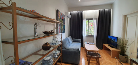 Apartment 49 sq.m., aluminum frames, air conditioning. It has wifi / wifi-smart  Athina, Greece Cozy apartment in Kolonaki. Entire rental unit vacation rental 46621772