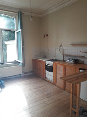 Appartement 2 pieces un peu vetuste, sanitaires sur l' escalier, mais tres bien  Brussels, Belgium Bruxelles proche centre appartement 2 pieces Entire rental unit vacation rental 53352899