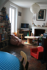 L'appartement proche de la Gare de Lyon est situé dans une rue très commerçante. Paris, France Apt familial à Paris Entire rental unit vacation rental 6343559