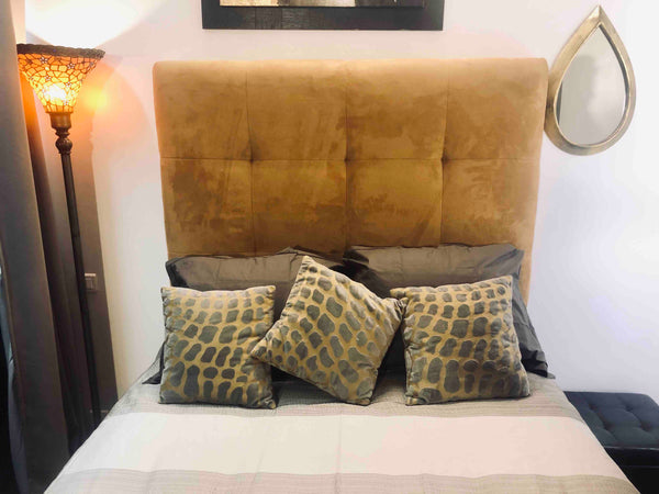 Located in one of the most authentic Paris district, in the center of the light- Paris, France Enjoy a romantic stay in Paris near Notre Dame Entire rental unit vacation rental 21003981