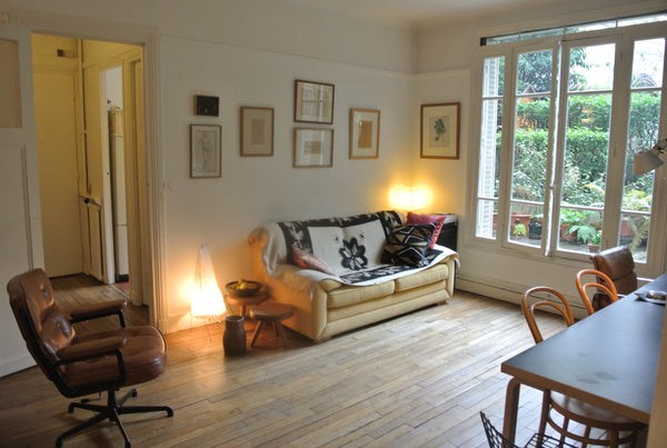 Montmartre 1 bedroon apt, rue Marcadet (just below rue Damremont), 1st floor, te  Montmartre 1 bedroom w. garden view Entire rental unit vacation rental 6858325