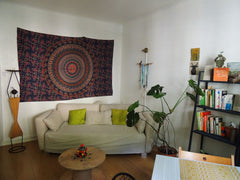 Grand et bel appartement au cœur d'un quartier animé! Un grand hall/ salle à man  Lyon7: Grand appartement confortable et convivial! Entire rental unit vacation rental 25483398