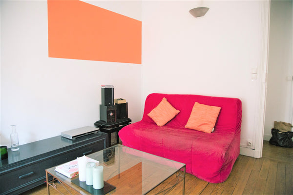 Charming apartment typical Parisian, ideal for couples, couples of friends or fa Paris, France Superb apartment near Montmartre and Pigalle Entire rental unit vacation rental 18383957