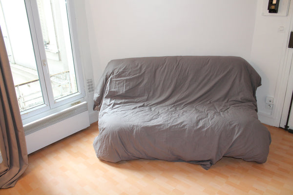 Loue studio de 14 m2 à proximité de la place de la Bastille . Il est situé au 2  Paris, France studio BASTILLE Entire rental unit vacation rental 8548445