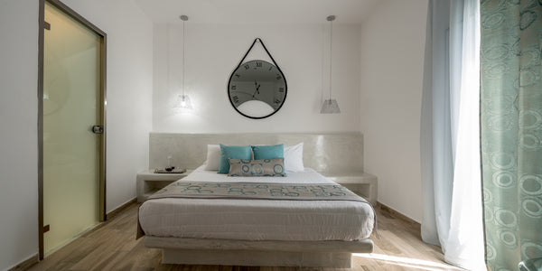 Deluxe Room<br /><br />23 square meters | Max Occupancy 2 Guests<br /><br />Loca Athens, Greece Oasis Hotel - Deluxe Room with balcony Room in hotel vacation rental 42113353