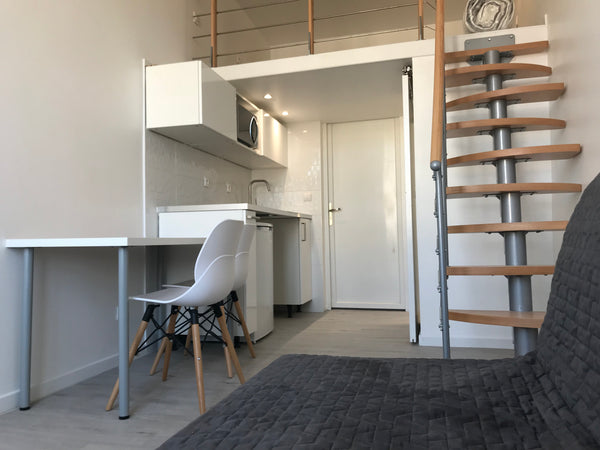 Jolie studio accueillant et pratique au coeur du quartier de Jet d'eau, desservi Lyon, France The TinyHouse 2 Entire rental unit vacation rental 29292646