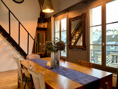In the heart of Saint Louis Island<br /><br /><b>The space</b><br />Located in t Paris, France A parisian life on ile saint-louis Entire rental unit vacation rental 522864